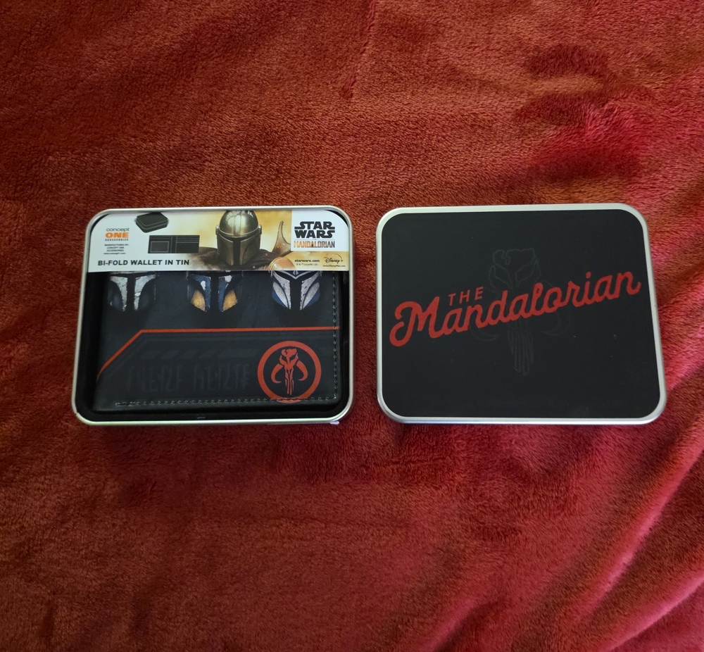 Star Wars The Mandalorian Black and Red Bi-Fold Wallet in Tin